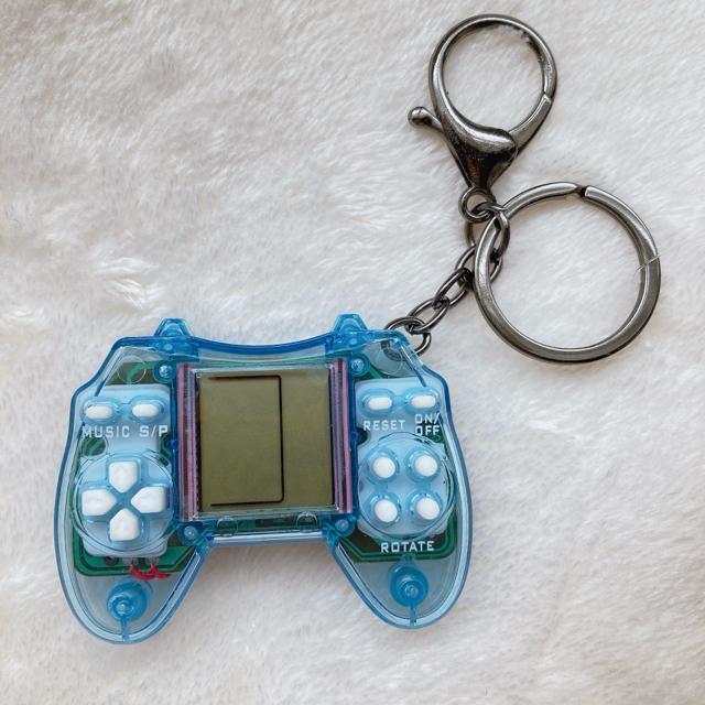 新品 クリアブルー ゲームコントローラー型 キーホルダー レトロ オタ活 青 N2m < 女性ファッション  新品 クリアブルー ゲームコントローラー型 キーホルダー レトロ オタ活 青 N2m < 女性ファッションの