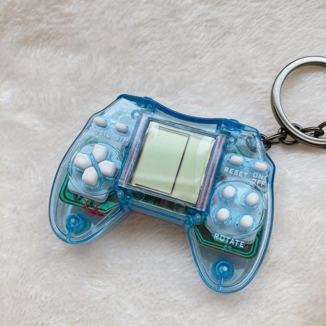 新品 クリアブルー ゲームコントローラー型 キーホルダー レトロ オタ活 青 N2m < 女性ファッション  新品 クリアブルー ゲームコントローラー型 キーホルダー レトロ オタ活 青 N2m < 女性ファッションの