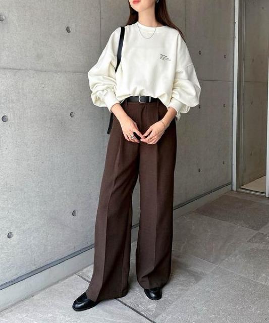 andme 裏起毛ロゴ刺繍ワンポイントスウェットトップス < 女性ファッション andme 裏起毛ロゴ刺繍ワンポイントスウェットトップス < 女性ファッションの