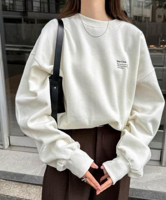 andme 裏起毛ロゴ刺繍ワンポイントスウェットトップス < 女性ファッション andme 裏起毛ロゴ刺繍ワンポイントスウェットトップス < 女性ファッションの