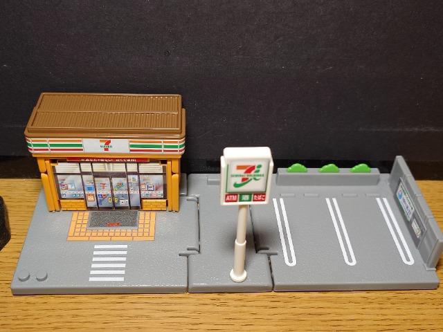 ★トミカタウン★セブンイレブン(セブンイレブン配送車付き)★いすゞエルフ★ < ホビー ★トミカタウン★セブンイレブン(セブンイレブン配送車付き)★いすゞエルフ★ < ホビーの