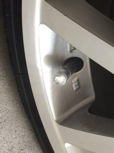 ラグジュアリークリスタルエアーバルブキャップセット < 自動車/バイク ラグジュアリークリスタルエアーバルブキャップセット < 自動車/バイク