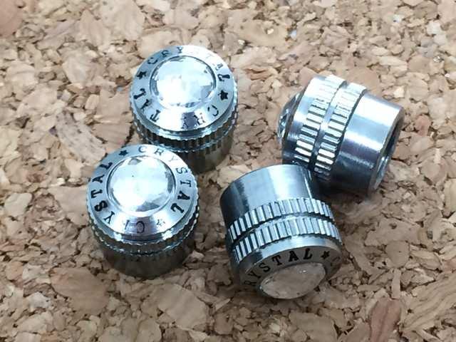 ラグジュアリークリスタルエアーバルブキャップセット < 自動車/バイク ラグジュアリークリスタルエアーバルブキャップセット < 自動車/バイク