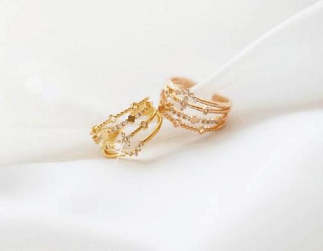 即日発送※婚約指輪 9号〜21号 大粒Czダイヤ※4連 クロス フリーサイズ リング ギフト ゴールド < 女性アクセサリー/時計 即日発送※婚約指輪 9号〜21号 大粒Czダイヤ※4連 クロス フリーサイズ リング ギフト ゴールド < 女性アクセサリー/時計の