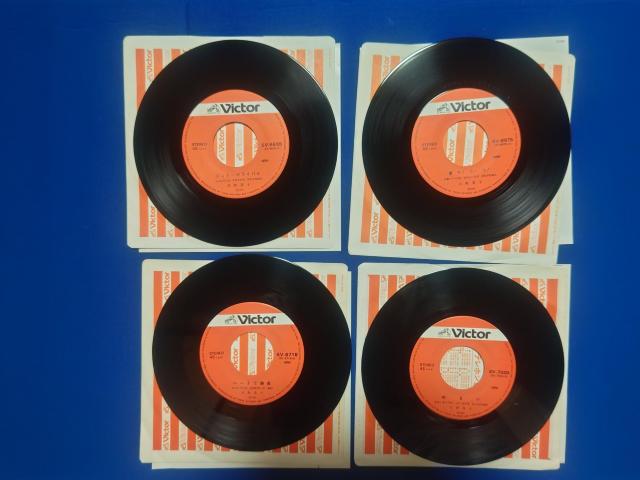 シングルレコード 石野真子 7th~10th ジュリーがライバル 春ラ!ラ!ラ! ハートで勝負 めまい < CD/DVD/ビデオ シングルレコード 石野真子 7th~10th ジュリーがライバル 春ラ!ラ!ラ! ハートで勝負 めまい < CD/DVD/ビデオの