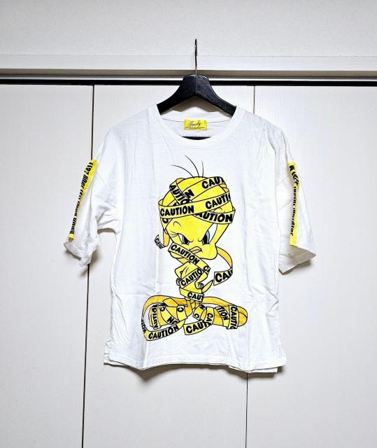 (12) 倖田來未 2017 LIVE TOUR W FACE トゥイーティー Tシャツ 白 S < タレントグッズ  (12) 倖田來未 2017 LIVE TOUR W FACE トゥイーティー Tシャツ 白 S  < タレントグッズの