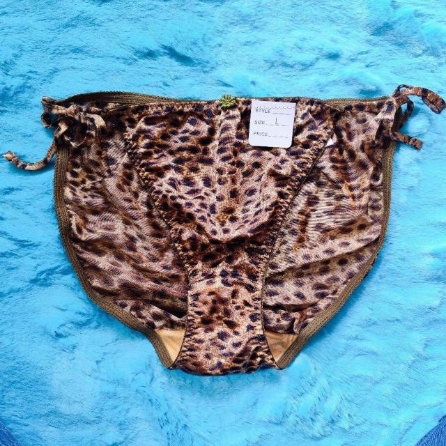 激Sexy。。。。ヒョウ柄紐パンティー。。。。紐パン。。豹柄。。。ショーツ。。。レオパード。。。 < 女性ファッション  激Sexy。。。。ヒョウ柄紐パンティー。。。。紐パン。。豹柄。。。ショーツ。。。レオパード。。。  < 女性ファッションの