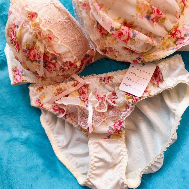 エロcute。。。F80×L。。。フラワー柄シフォンブラジャー&ショーツセット。。大きいサイズグラマー。。お花柄清純姫ちゃん。。 < 女性ファッション  エロcute。。。F80×L。。。フラワー柄シフォンブラジャー&ショーツセット。。大きいサイズグラマー。。お花柄清純姫ちゃん。。 < 女性ファッションの