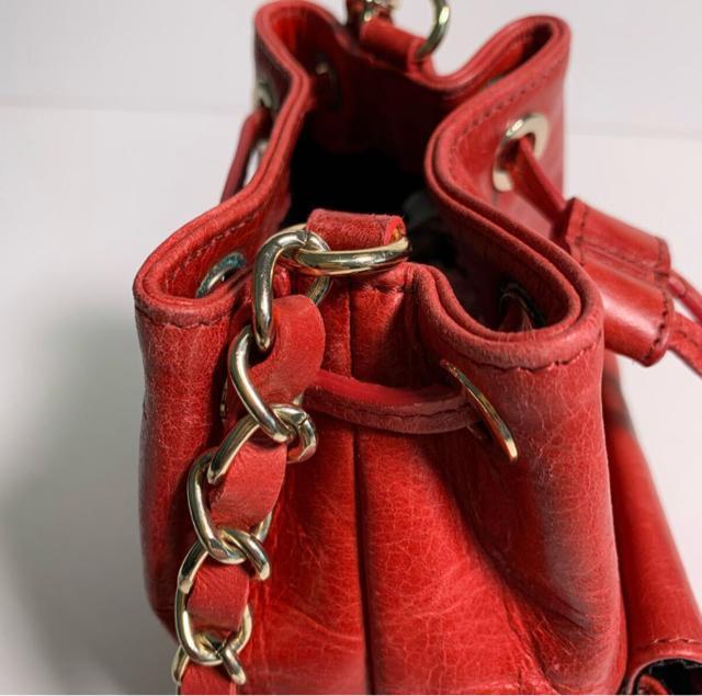 saintG 本革 赤 巾着型 チェーンバッグ ショルダーバッグ ゴールド金具 ミニバッグ < 女性ファッション saintG 本革 赤 巾着型 チェーンバッグ ショルダーバッグ ゴールド金具 ミニバッグ < 女性ファッションの