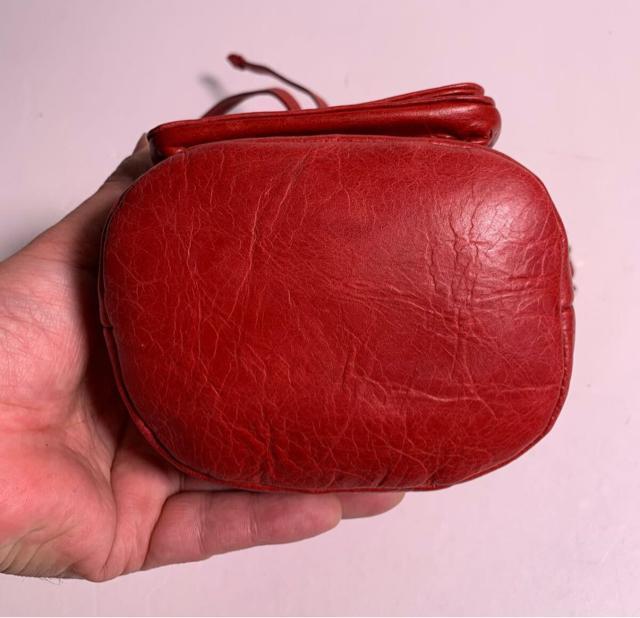 saintG 本革 赤 巾着型 チェーンバッグ ショルダーバッグ ゴールド金具 ミニバッグ < 女性ファッション saintG 本革 赤 巾着型 チェーンバッグ ショルダーバッグ ゴールド金具 ミニバッグ < 女性ファッションの