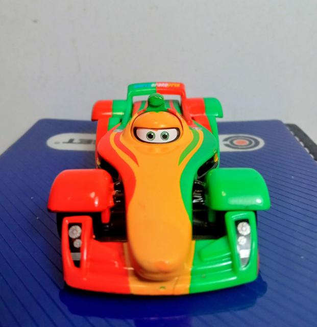 トミカディズニーカーズ リップクラッチゴンスキー < ホビー トミカディズニーカーズ リップクラッチゴンスキー < ホビーの