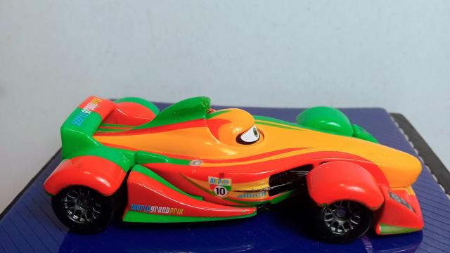 トミカディズニーカーズ リップクラッチゴンスキー < ホビー トミカディズニーカーズ リップクラッチゴンスキー < ホビーの