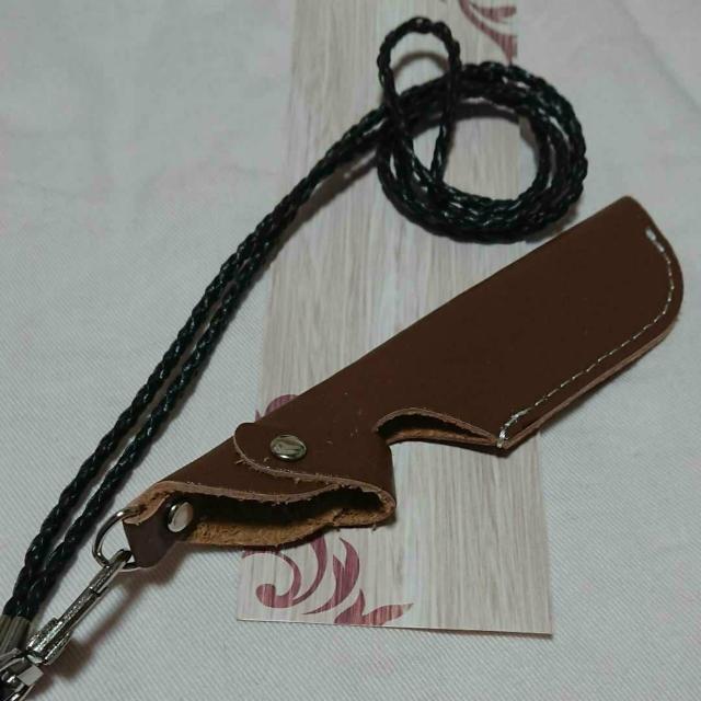 Sサイズ ブラウンレザー製電子タバコケース ストラップ付き 新品 < 男性ファッション  Sサイズ ブラウンレザー製電子タバコケース ストラップ付き 新品 < 男性ファッションの