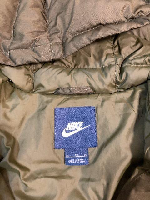 特価未使用に近いビッグロゴNIKEナイキダウンジャケットダウンコート無地カーキ色ダブルファスナーダブルポケット大活躍人気 < 女性ファッション  特価未使用に近いビッグロゴNIKEナイキダウンジャケットダウンコート無地カーキ色ダブルファスナーダブルポケット大活躍人気 < 女性ファッションの