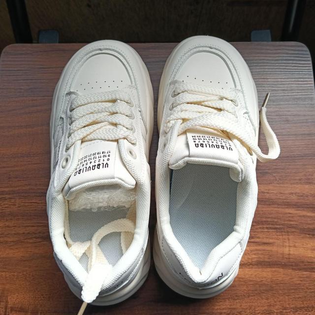 新品 23cm レディース スニーカー ホワイト シューズ 靴 カジュアル 厚底 < 女性ファッション 新品 23cm レディース スニーカー ホワイト シューズ 靴 カジュアル 厚底 < 女性ファッションの