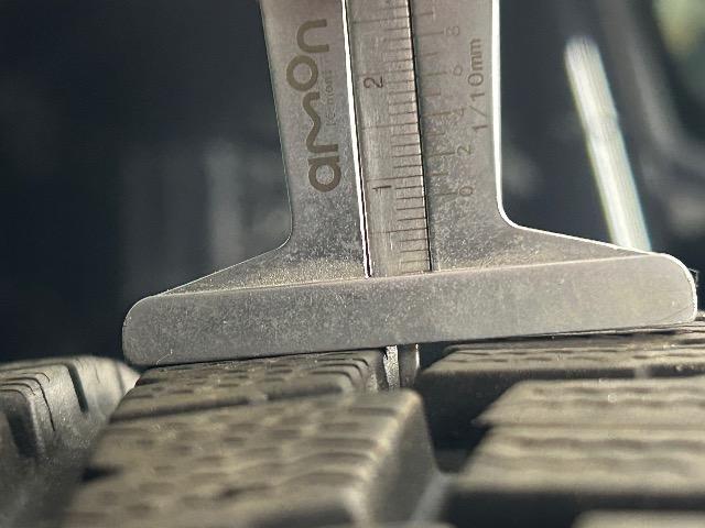 0092434)YÃX^bhX^C4{Zbg_bvEB^[}bNX2Z_~jo215/50R17  /oCN