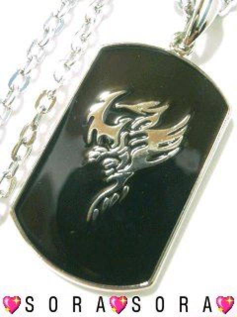 【プラチナ】ブラックトライバルプレートネックレス 箱付 < 男性アクセサリー/時計 【プラチナ】ブラックトライバルプレートネックレス 箱付 < 男性アクセサリー/時計の