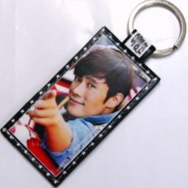 CErzʈႤʐ^VvL[z_[  ^gObY 