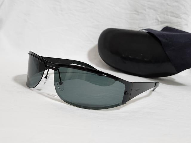 正規美 グッチ Gロゴ フルメタルフレームサングラス 黒 グラマラスハイカーブアイウェア 付属有 シャイニーメタリック クラシック < ブランド  正規美 グッチ Gロゴ フルメタルフレームサングラス 黒 グラマラスハイカーブアイウェア 付属有 シャイニーメタリック クラシック  < ブランドの