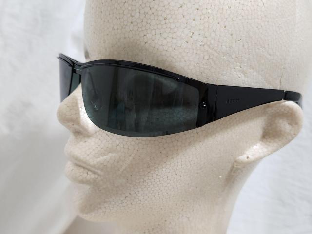 正規美 グッチ Gロゴ フルメタルフレームサングラス 黒 グラマラスハイカーブアイウェア 付属有 シャイニーメタリック クラシック < ブランド  正規美 グッチ Gロゴ フルメタルフレームサングラス 黒 グラマラスハイカーブアイウェア 付属有 シャイニーメタリック クラシック < ブランドの