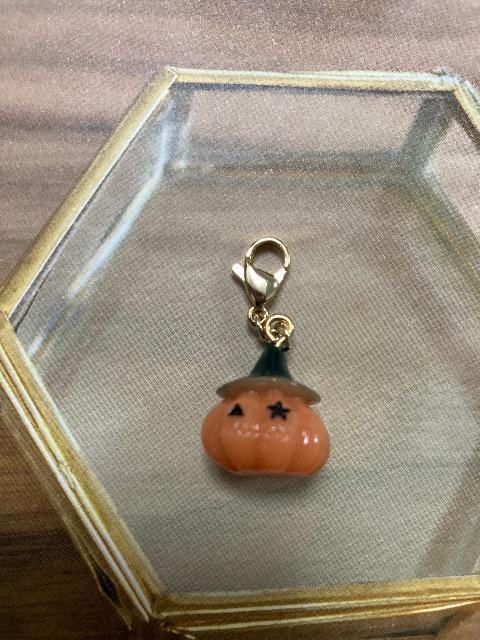 ハンドメイド ハロウィン マスクチャーム 2点セット オバケ、かぼちゃ < 女性ファッション  ハンドメイド ハロウィン マスクチャーム 2点セット オバケ、かぼちゃ < 女性ファッションの