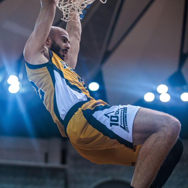 #22 ジョシュ・シャーマ選手 10周年記念ユニフォーム(直筆サイン入り)※上下セット < レジャー/スポーツ #22 ジョシュ・シャーマ選手 10周年記念ユニフォーム(直筆サイン入り)※上下セット < レジャー/スポーツの