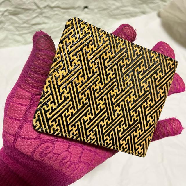 【ノーブランド扱い】 総柄 / レザー / 二つ折り財布(小銭入れあり) 黄色系 < 女性ファッション 【ノーブランド扱い】 総柄 / レザー / 二つ折り財布(小銭入れあり) 黄色系 < 女性ファッションの