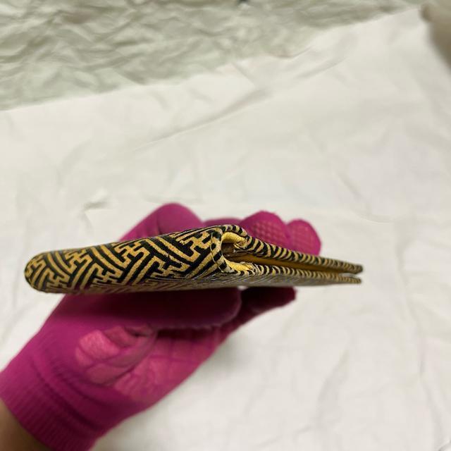 【ノーブランド扱い】 総柄 / レザー / 二つ折り財布(小銭入れあり) 黄色系 < 女性ファッション 【ノーブランド扱い】 総柄 / レザー / 二つ折り財布(小銭入れあり) 黄色系 < 女性ファッションの