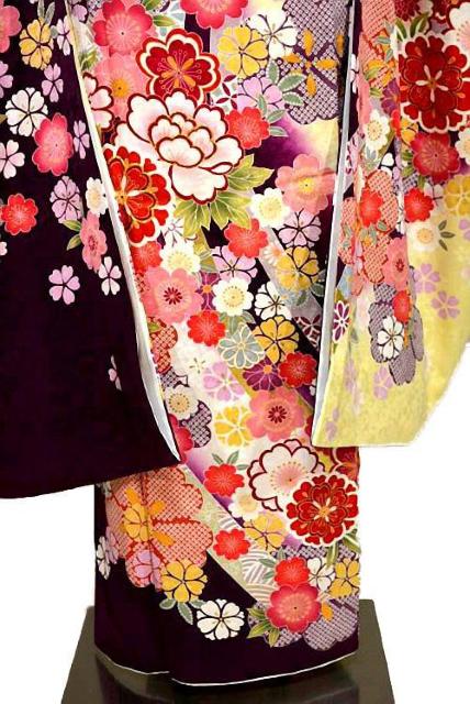 振袖 送料無料 最高峰 新品同様 暈し染め 金彩 金駒シシュウ 花尽くし 花柄 身丈173cm 裄丈69.5cm 正絹 T3673 < 女性ファッション 振袖 送料無料 最高峰 新品同様 暈し染め 金彩 金駒シシュウ 花尽くし 花柄 身丈173cm 裄丈69.5cm 正絹 T3673 < 女性ファッションの