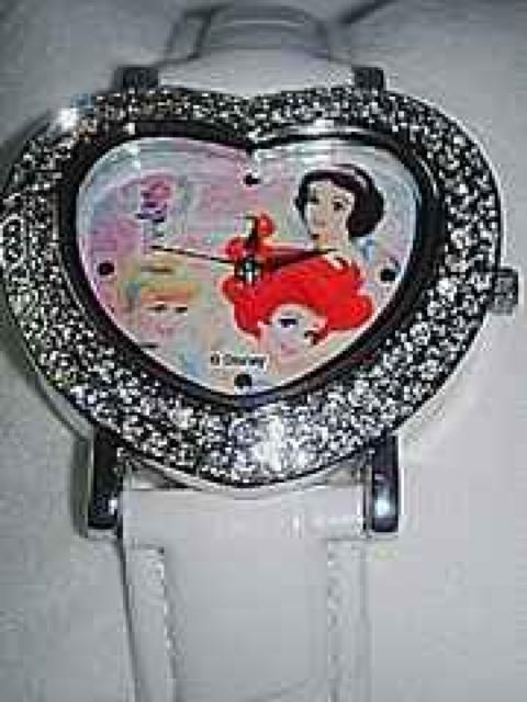 ディズニ-ハ-ト型ウオッチ・プリンセス白 < 女性アクセサリー/時計  ディズニ-ハ-ト型ウオッチ・プリンセス白  < 女性アクセサリー/時計の