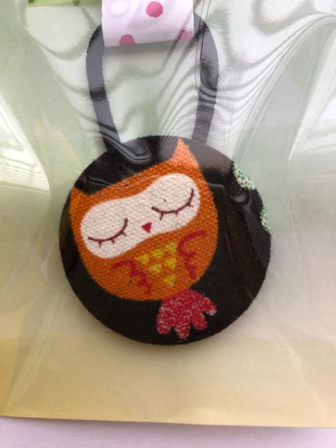 ハンドメイド ヘアゴム 特大 くるみボタン おネムなフクロウさん < 女性ファッション  ハンドメイド ヘアゴム 特大 くるみボタン おネムなフクロウさん < 女性ファッションの