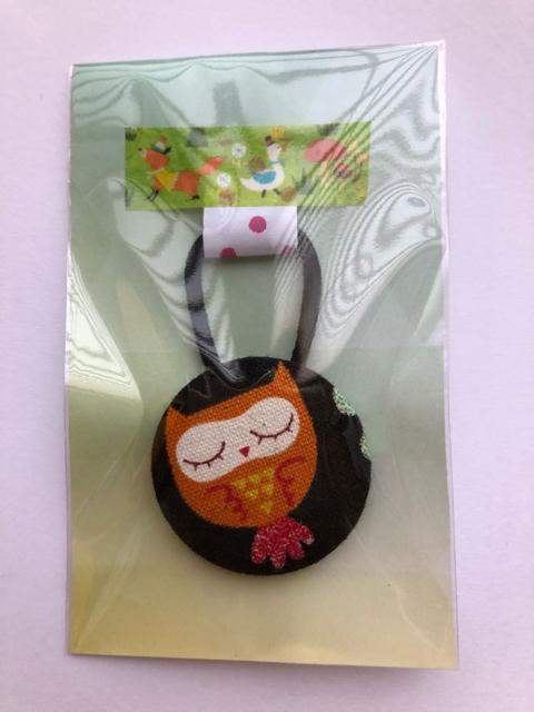 ハンドメイド ヘアゴム 特大 くるみボタン おネムなフクロウさん < 女性ファッション  ハンドメイド ヘアゴム 特大 くるみボタン おネムなフクロウさん < 女性ファッションの