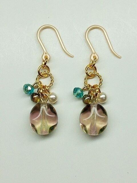 天然石トルマリンエメラルドスワロチェコオリーブ樹脂ピアス☆ < 女性アクセサリー/時計  天然石トルマリンエメラルドスワロチェコオリーブ樹脂ピアス☆ < 女性アクセサリー/時計の