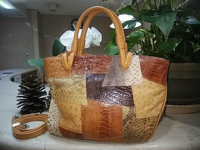 爬虫類勢揃い★パッチワーク2wayバッグ < 女性ファッション  爬虫類勢揃い★パッチワーク2wayバッグ  < 女性ファッションの