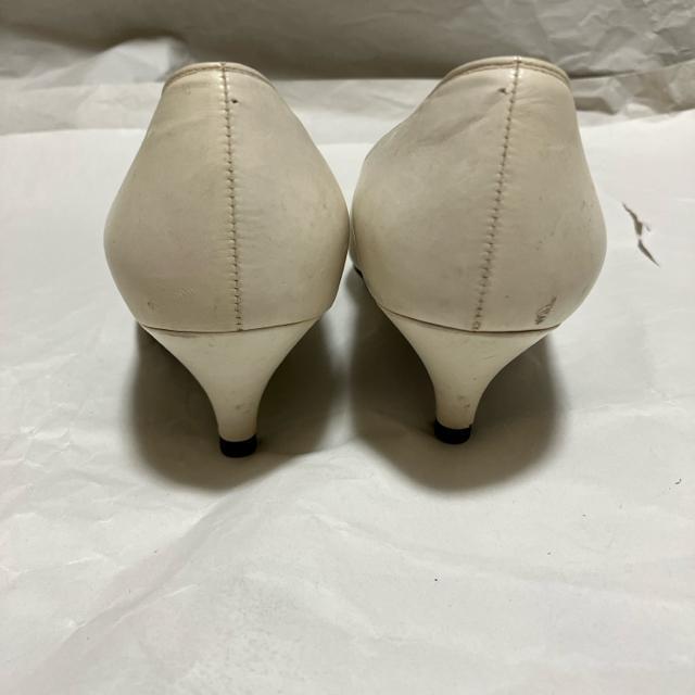 【イヴサンローラン】 パンプス / ホワイト / 34 1/2(22.5cm?) < ブランド 【イヴサンローラン】 パンプス / ホワイト / 34 1/2(22.5cm?) < ブランドの