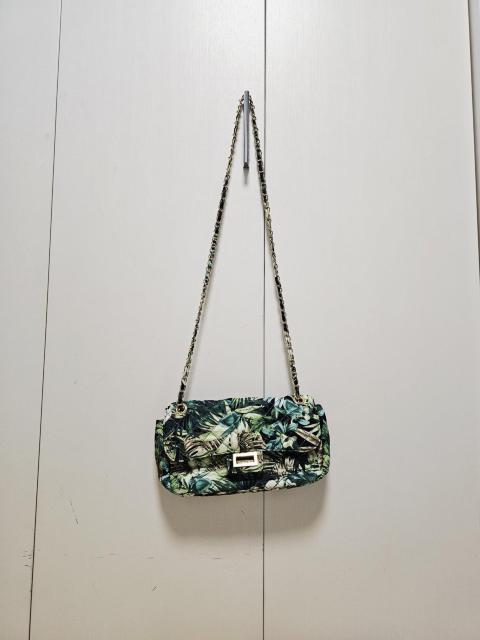 VENCE EXCHANGE トロピカル柄 チェーン ショルダーバッグ < 女性ファッション VENCE EXCHANGE トロピカル柄 チェーン ショルダーバッグ < 女性ファッションの