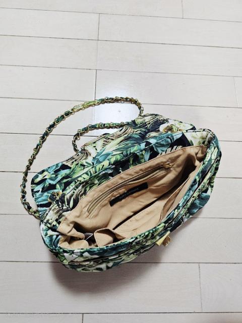 VENCE EXCHANGE トロピカル柄 チェーン ショルダーバッグ < 女性ファッション VENCE EXCHANGE トロピカル柄 チェーン ショルダーバッグ < 女性ファッションの