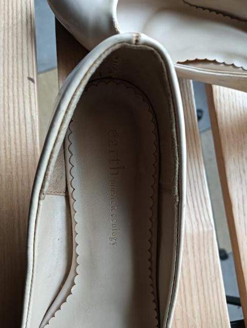 earth music アース アイボリー ハイヒール パンプス 24.5cm < 女性ファッション  earth music アース アイボリー ハイヒール パンプス 24.5cm < 女性ファッションの