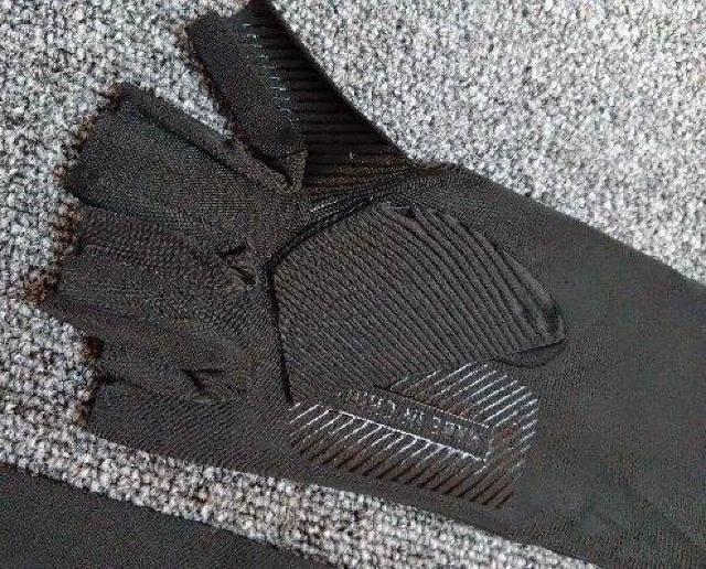 アームカバー UVカット スリーブ 男女兼用 日焼け止め 通気性◎ < 女性ファッション  アームカバー UVカット スリーブ 男女兼用 日焼け止め 通気性◎ < 女性ファッションの