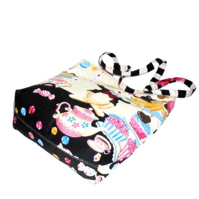 ◆くったりタイプ◆スクエアベーシックトートバッグ◆黒猫とうさぎが誘う甘い世界◆ < 女性ファッション ◆くったりタイプ◆スクエアベーシックトートバッグ◆黒猫とうさぎが誘う甘い世界◆ < 女性ファッションの