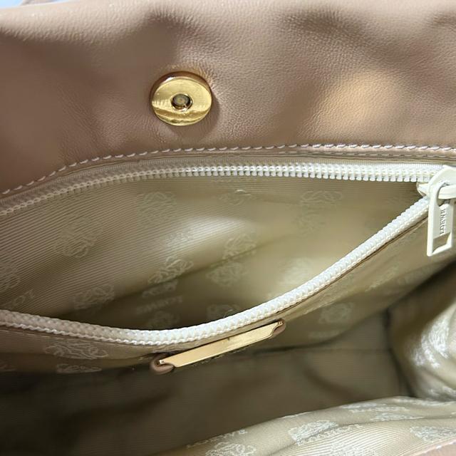 ���i LOEWE ���G�x L���S ���B���e�[�W �V�����_�[�o�b�O �n���h�o�b�O ���|�� �i�b�p ���U�[ �x�[�W�� �� �u�����h�� 