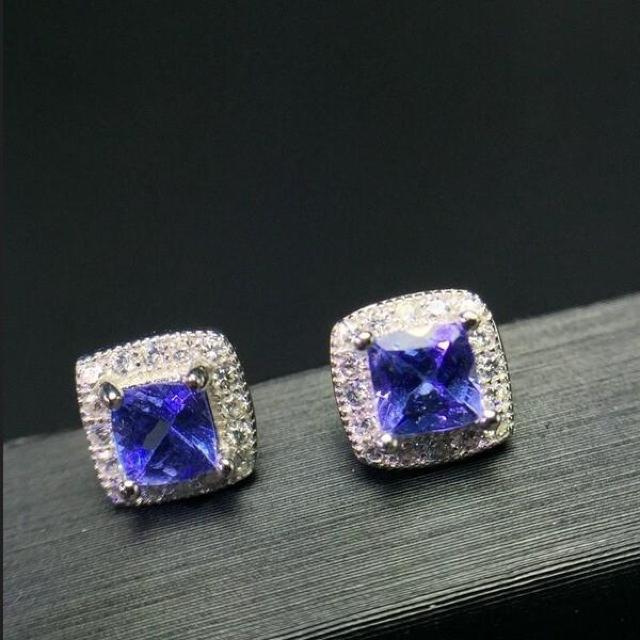 天然vvsタンザナイトスタッドピアス 高級ピアス 100%天然 ナチュラル アクセサリー Yu_9364 < 女性アクセサリー/時計 天然vvsタンザナイトスタッドピアス 高級ピアス 100%天然 ナチュラル アクセサリー Yu_9364 < 女性アクセサリー/時計の