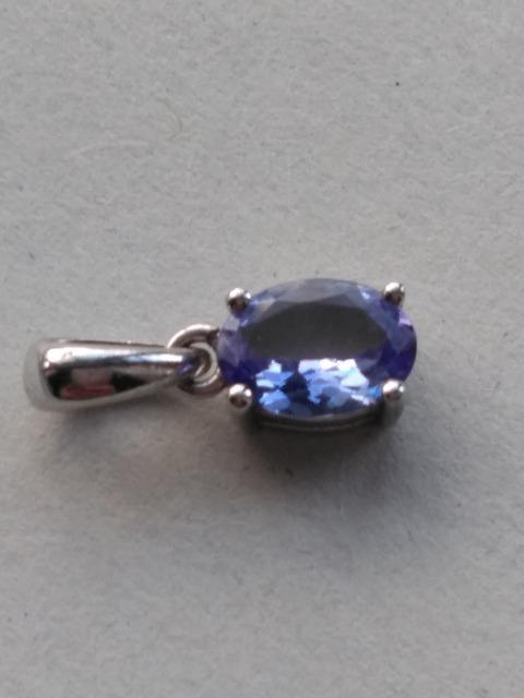 �^���U�i�C�g�@�V���o�[�y���_���g�g�b�v �� �����A�N�Z�T���[/���v�� 