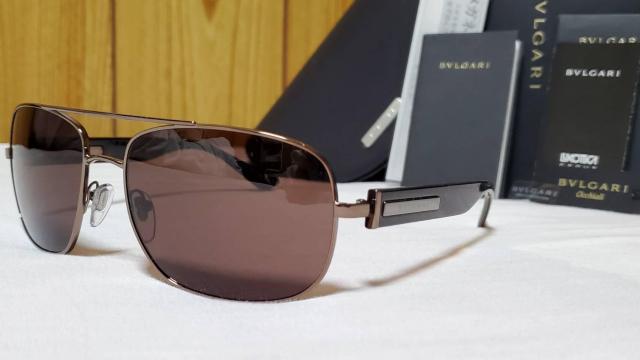 正規未 レア ブルガリ サイドロゴ文字 ティアドロップ メタルフレームサングラス 紫系黒 付属有 ラグジュアリーアイウェア < ブランド 正規未 レア ブルガリ サイドロゴ文字 ティアドロップ メタルフレームサングラス 紫系黒 付属有 ラグジュアリーアイウェア < ブランドの