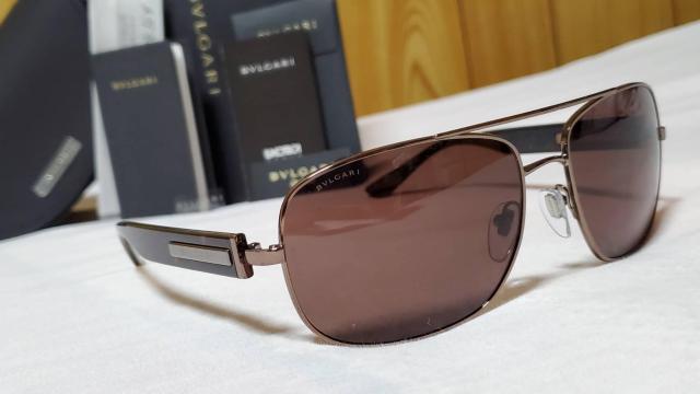 正規未 レア ブルガリ サイドロゴ文字 ティアドロップ メタルフレームサングラス 紫系黒 付属有 ラグジュアリーアイウェア < ブランド 正規未 レア ブルガリ サイドロゴ文字 ティアドロップ メタルフレームサングラス 紫系黒 付属有 ラグジュアリーアイウェア < ブランドの