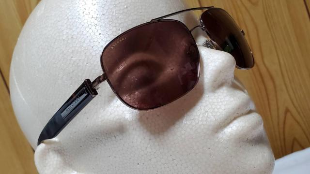 正規未 レア ブルガリ サイドロゴ文字 ティアドロップ メタルフレームサングラス 紫系黒 付属有 ラグジュアリーアイウェア < ブランド 正規未 レア ブルガリ サイドロゴ文字 ティアドロップ メタルフレームサングラス 紫系黒 付属有 ラグジュアリーアイウェア < ブランドの