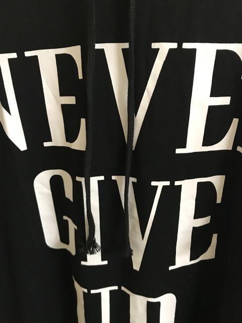 新品薄手ロゴフード付きゆったりTシャツワンピースF < 女性ファッション  新品薄手ロゴフード付きゆったりTシャツワンピースF < 女性ファッションの