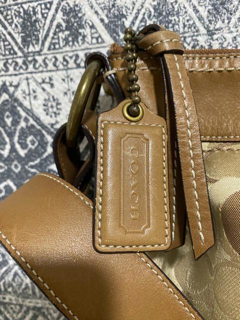 【美品】COACH コーチ F10371 シグネチャー ショルダーバッグ 斜め掛 < ブランド  【美品】COACH コーチ F10371 シグネチャー ショルダーバッグ 斜め掛 < ブランドの