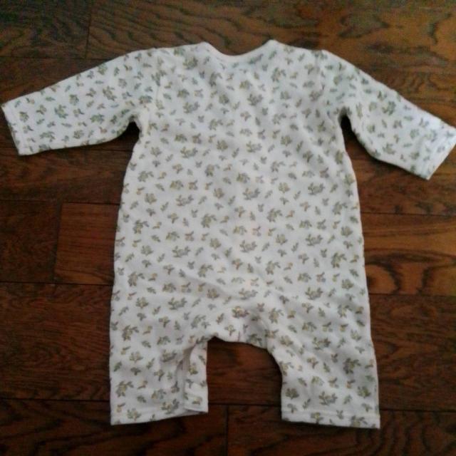 70サイズ オリーブ 白 ベビー 長袖 長パンツ < キッズ/ベビー 70サイズ オリーブ 白 ベビー 長袖 長パンツ < キッズ/ベビーの