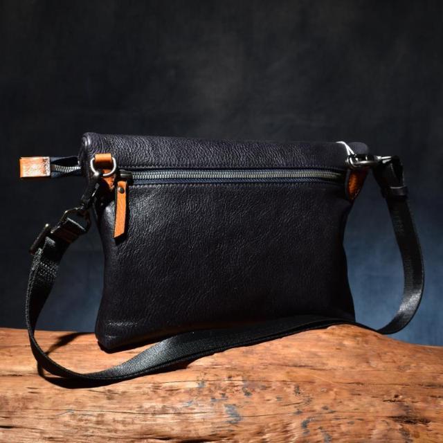 ◆NOROSHI(狼煙) 本気サコッシュ 薄型 ショルダーバッグ クラッチバッグ◆b46紺 < 男性ファッション ◆NOROSHI(狼煙) 本気サコッシュ 薄型 ショルダーバッグ クラッチバッグ◆b46紺 < 男性ファッションの